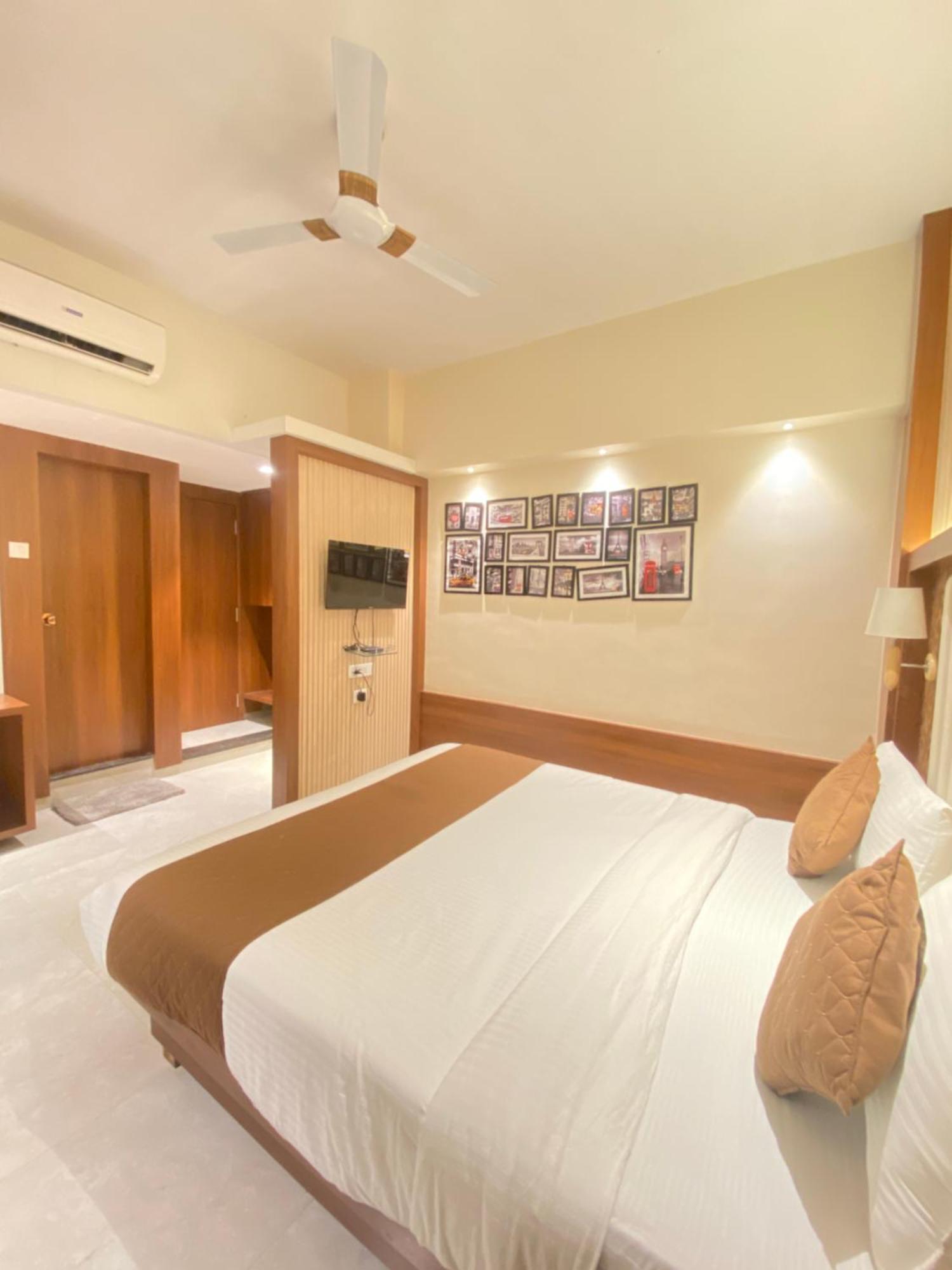 Hotel Czar Inn - Vashi Нави Мумбай Екстериор снимка