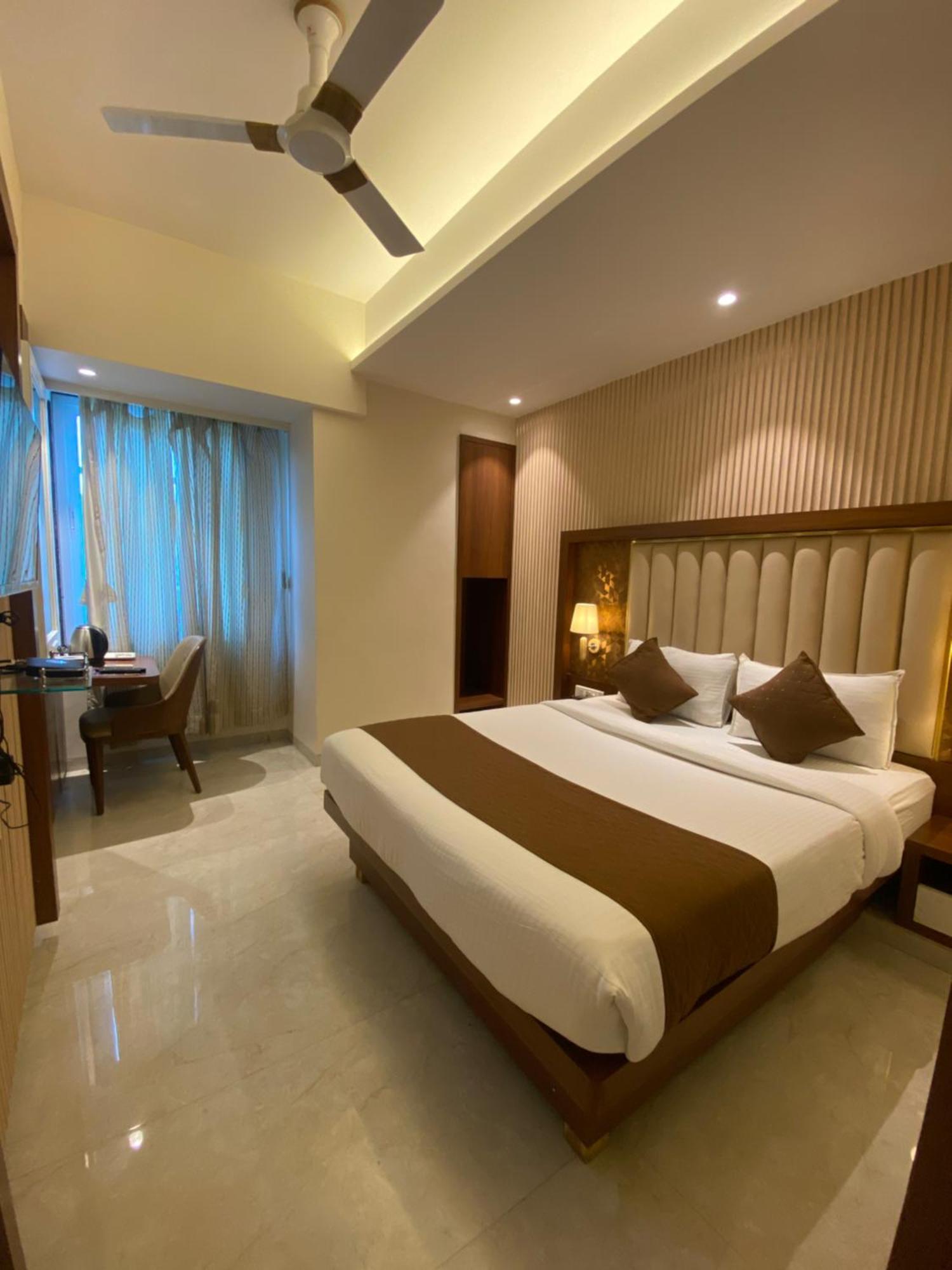 Hotel Czar Inn - Vashi Нави Мумбай Екстериор снимка