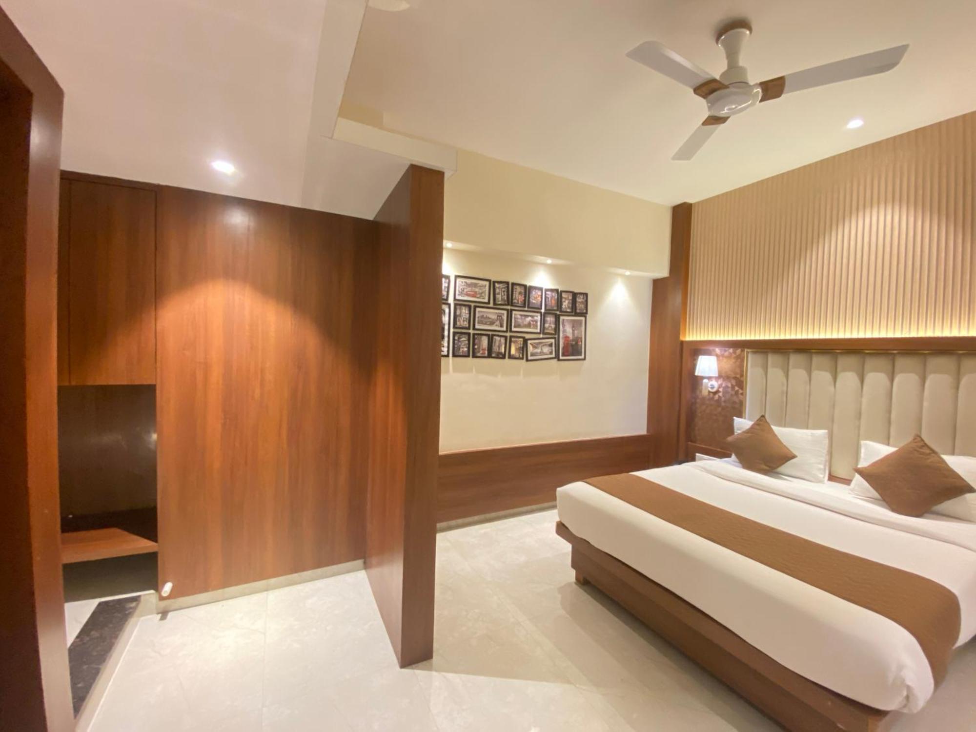 Hotel Czar Inn - Vashi Нави Мумбай Екстериор снимка