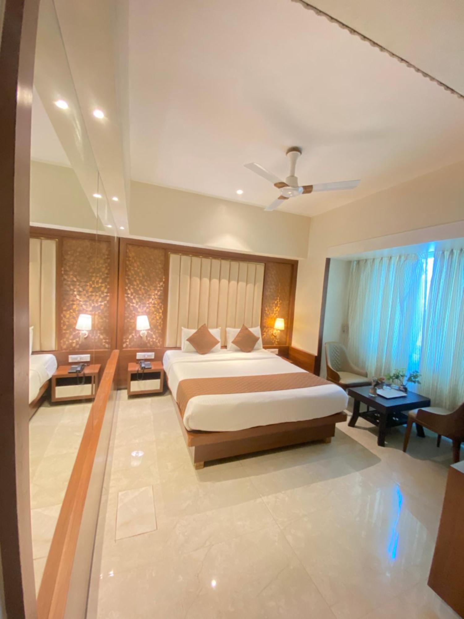 Hotel Czar Inn - Vashi Нави Мумбай Екстериор снимка