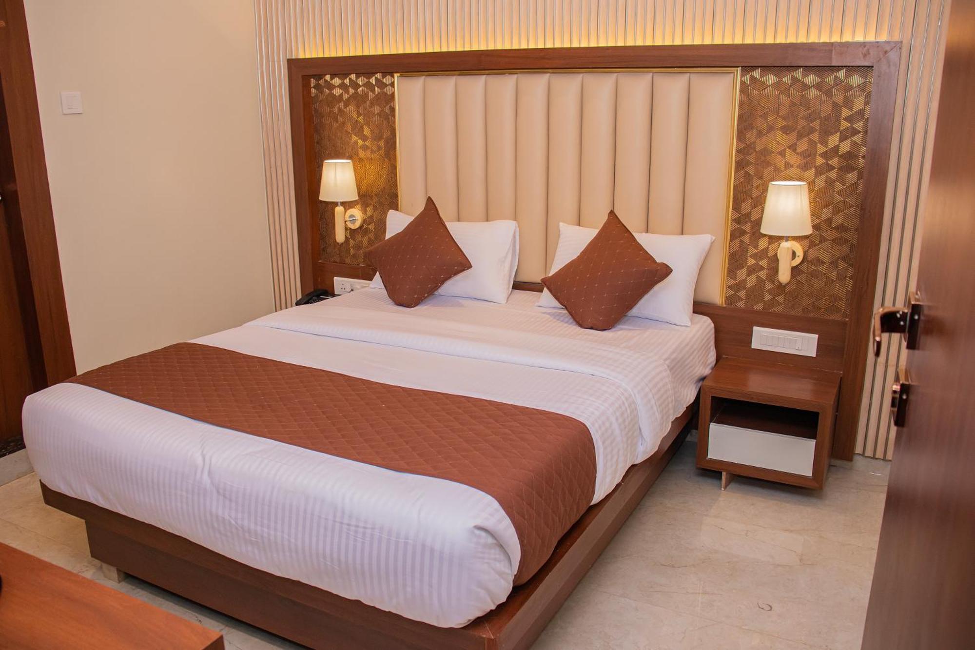 Hotel Czar Inn - Vashi Нави Мумбай Екстериор снимка
