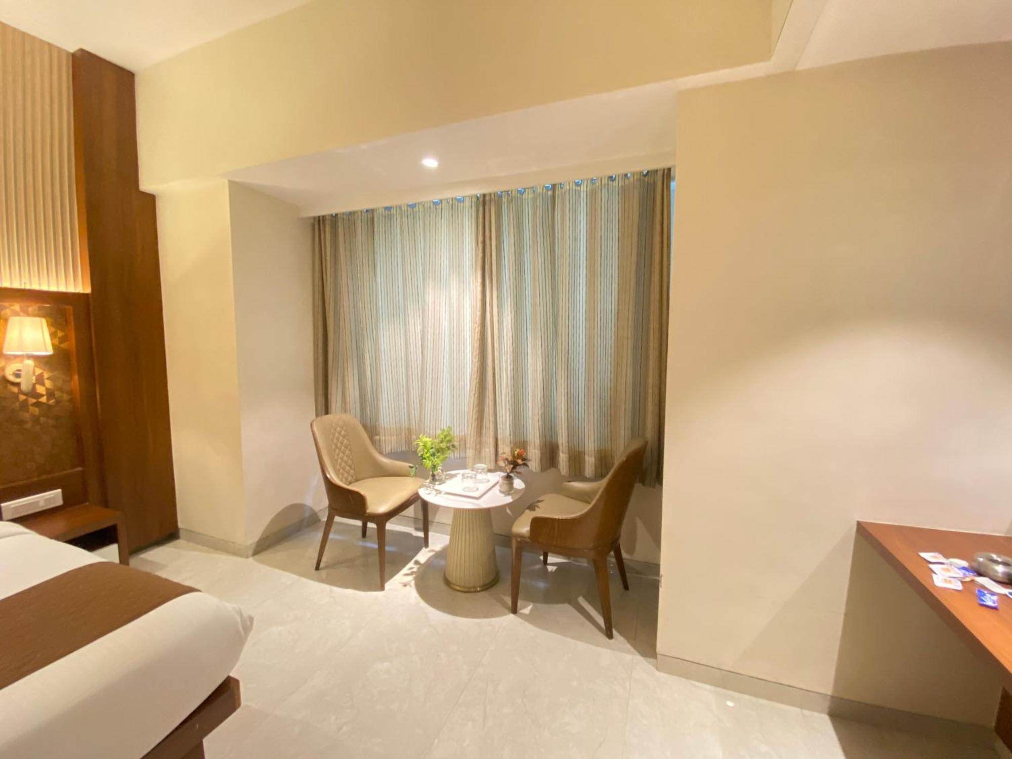 Hotel Czar Inn - Vashi Нави Мумбай Екстериор снимка