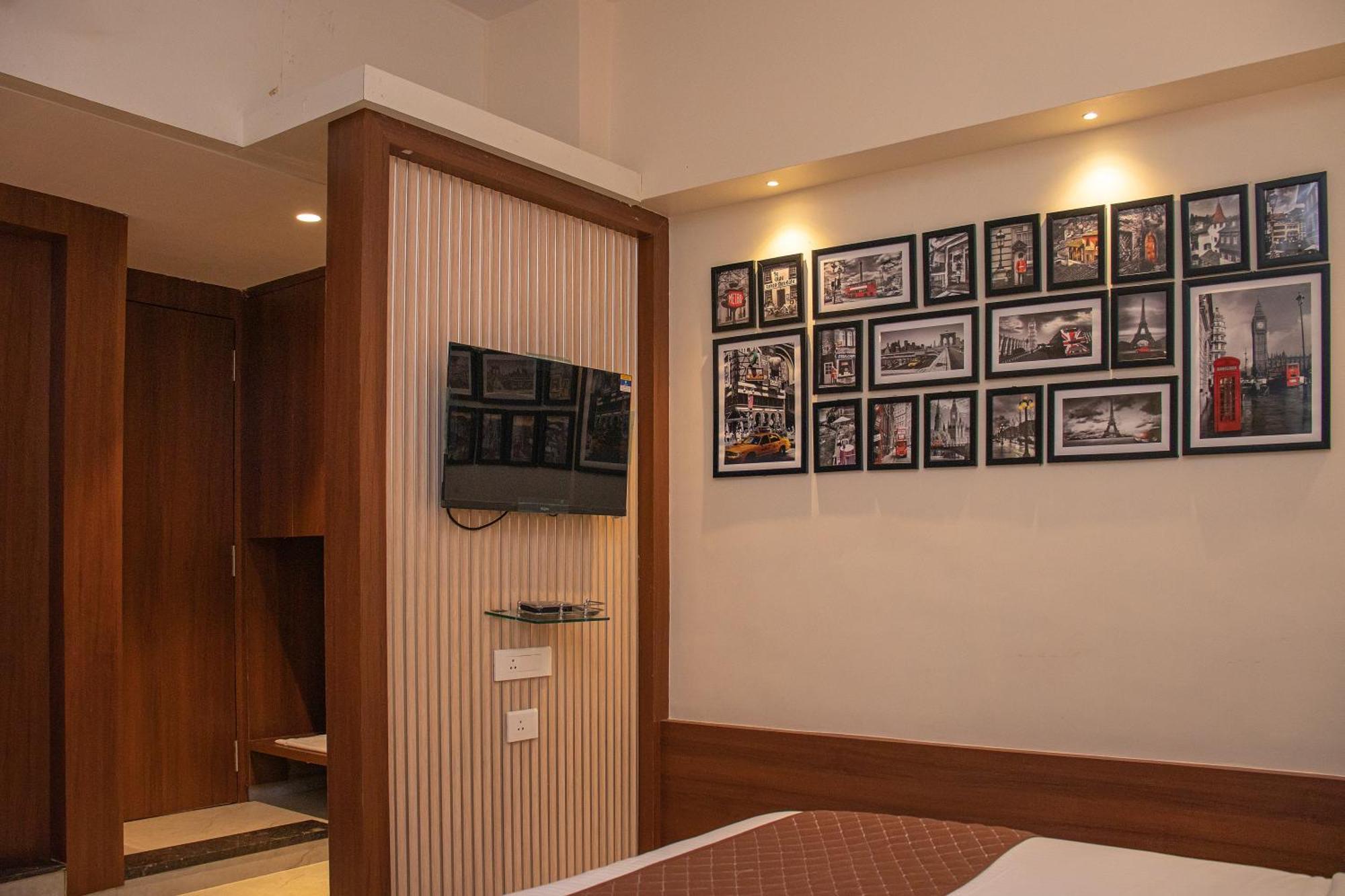 Hotel Czar Inn - Vashi Нави Мумбай Екстериор снимка